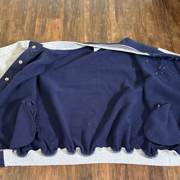 Vintage New York Yankees 1998 World Series Champion Jacket - Picture 9 of 10